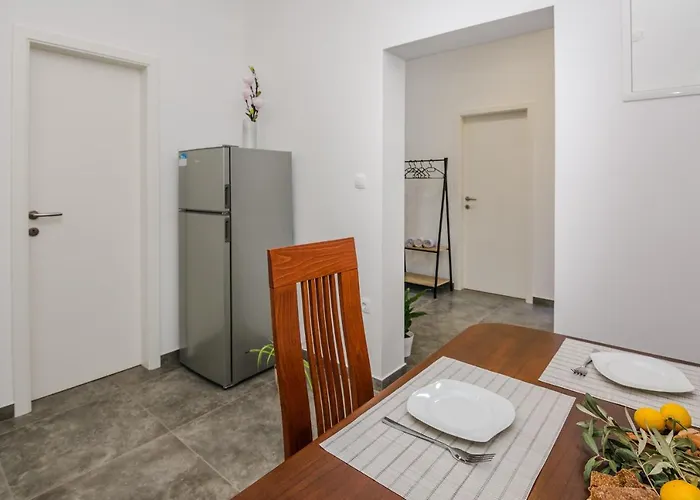 Lovely M&k In Peaceful Area - * Zadar