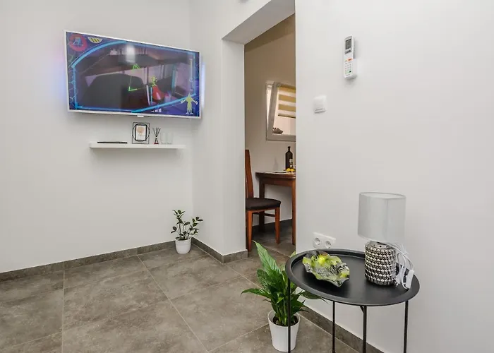 Lovely M&k In Peaceful Area - Apartmán *