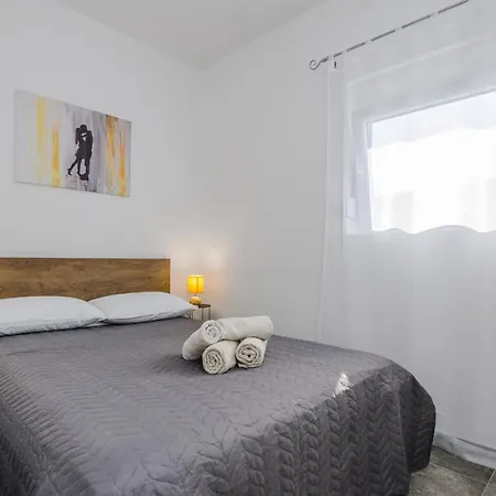 Apartment Lovely M&k In Peaceful Area - Zadar