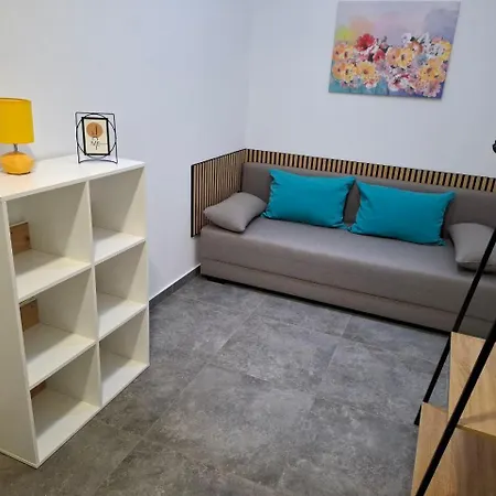 Lovely M&k In Peaceful Area - זאדאר