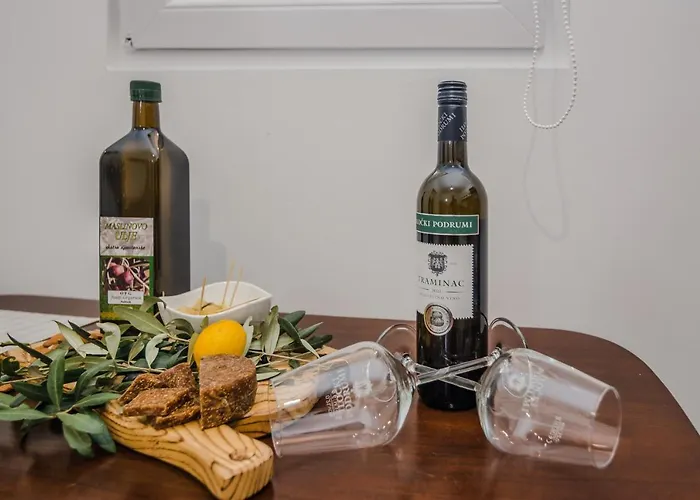 Lovely M&k In Peaceful Area - Apartamento Zadar