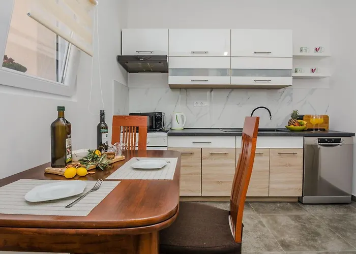 Lovely M&k In Peaceful Area - * Zadar