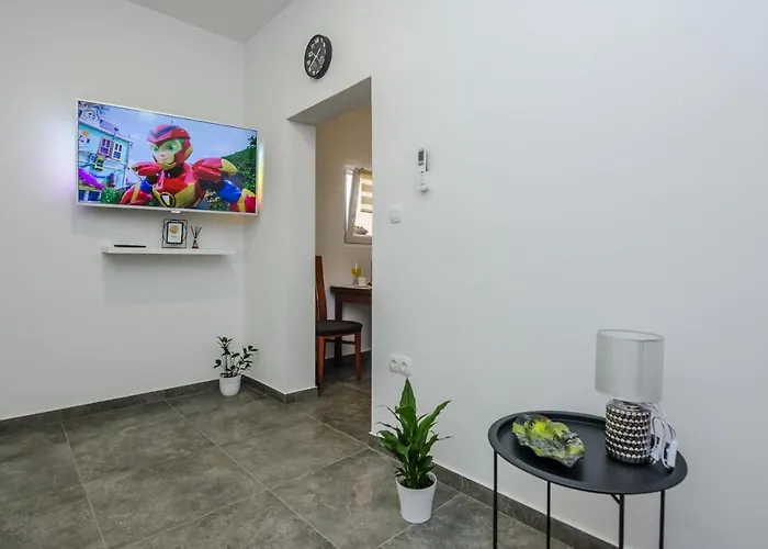 Lovely M&k In Peaceful Area - * Zadar