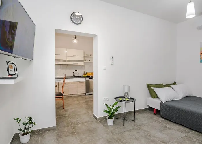 Lovely M&k In Peaceful Area - Zadar