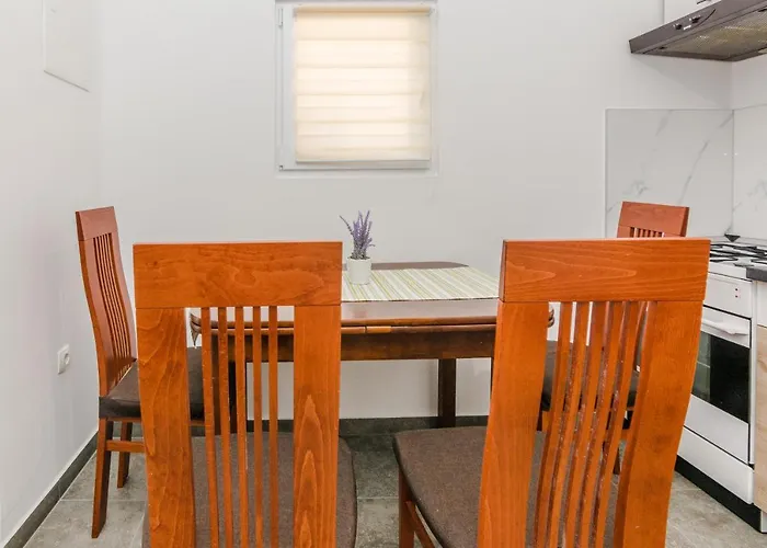 Lovely M&k In Peaceful Area - Zadar